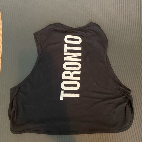 We lift the city Gymshark Toronto tank - Picture 4 of 4